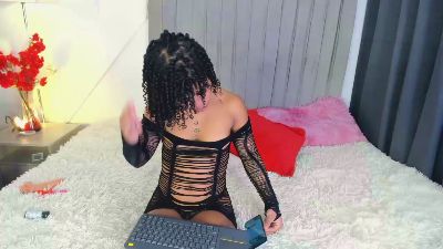 ema_moon26 live cam on Cam4
