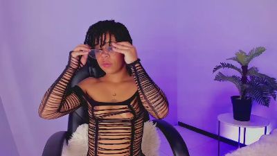 ema_moon26 live cam on Cam4
