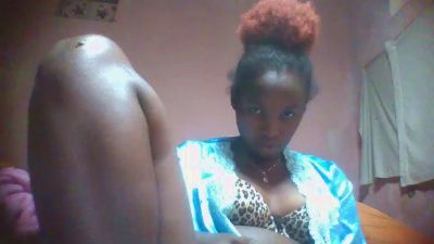 emeli2 live cam on Cam4