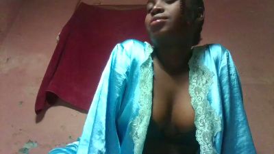 emeli2 live cam on Cam4