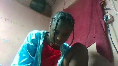emeli2 live cam on Cam4