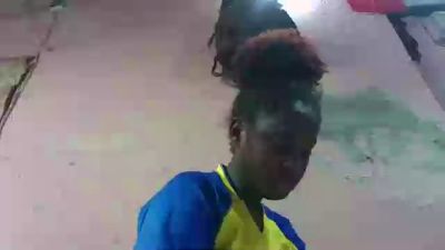 emeli2 live cam on Cam4
