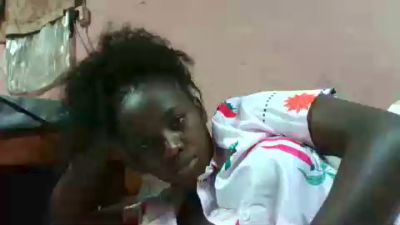 emeli2 live cam on Cam4