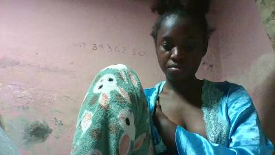 emeli2 live cam on Cam4