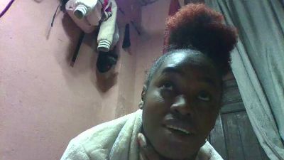 emeli2 live cam on Cam4