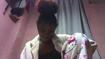 emeli2 live cam on Cam4