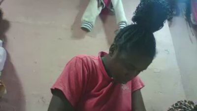 emeli2 live cam on Cam4