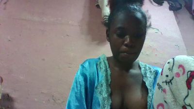 emeli2 live cam on Cam4