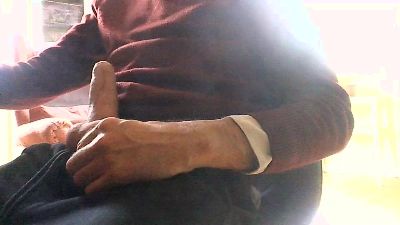 emerito_21 live cam on Cam4