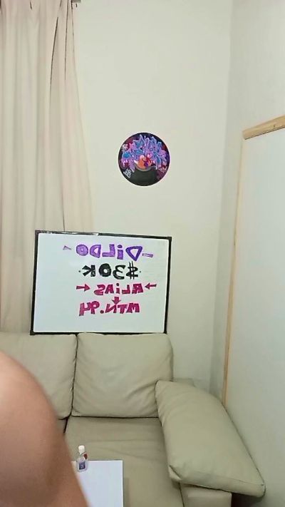 emiixxx live cam on Cam4