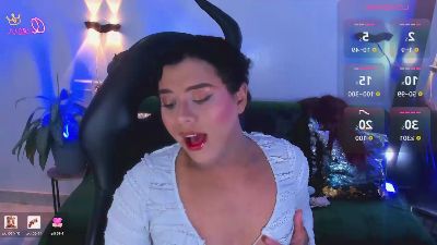 emili_roux live cam on Cam4