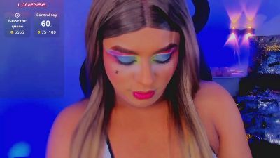 emili_roux live cam on Cam4