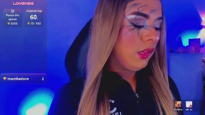 emili_roux live cam on Cam4