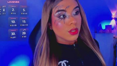 emili_roux live cam on Cam4
