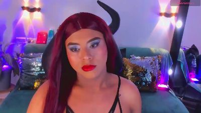 emili_roux live cam on Cam4