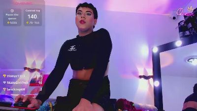 emili_roux live cam on Cam4