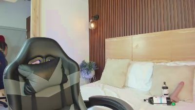 emilly_miracle live cam on Cam4