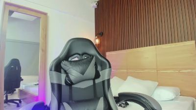 emilly_miracle live cam on Cam4
