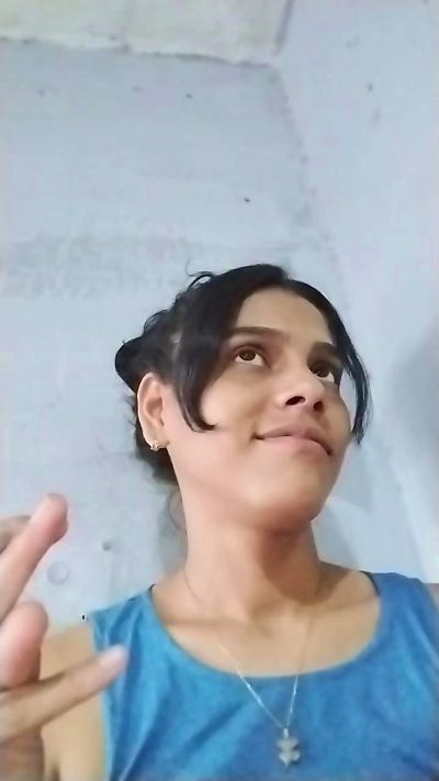 emily5 live cam on Cam4