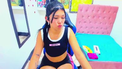 emily_rosse04 live cam on Cam4