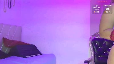 emily_sw live cam on Cam4