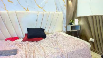 emily_sw live cam on Cam4
