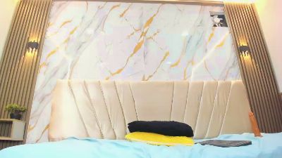 emily_sw live cam on Cam4