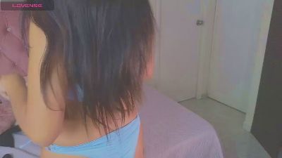 emily_villamil live cam on Cam4