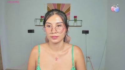 emily_villamil live cam on Cam4