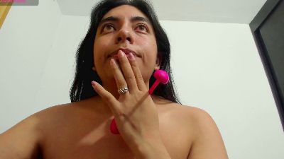 emilysex_118 live cam on Cam4