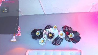 emilyy_sofiaa live cam on Cam4