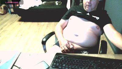 emjea live cam on Cam4