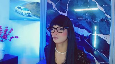 emma_miler live cam on Cam4
