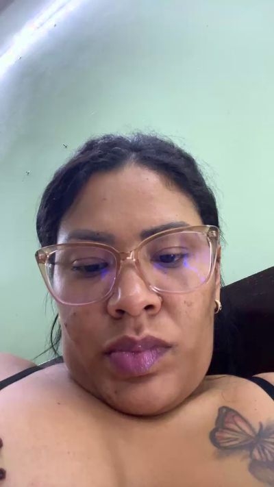emmabraumm live cam on Cam4