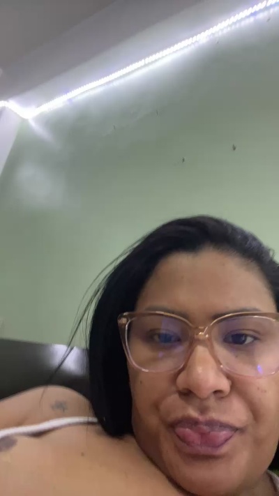emmabraumm live cam on Cam4