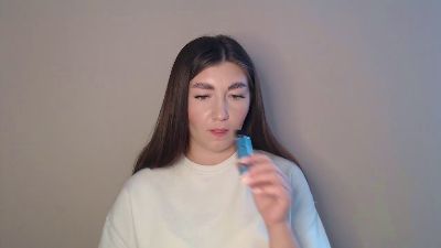 emmamaee live cam on Cam4