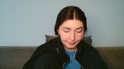 emmamaee live cam on Cam4