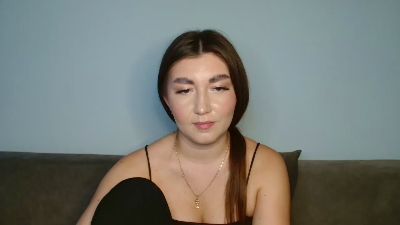 emmamaee live cam on Cam4