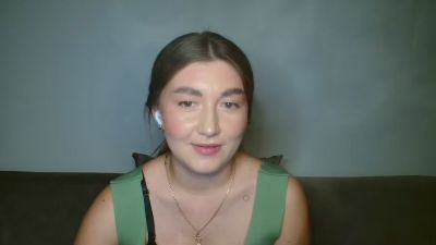 emmamaee live cam on Cam4
