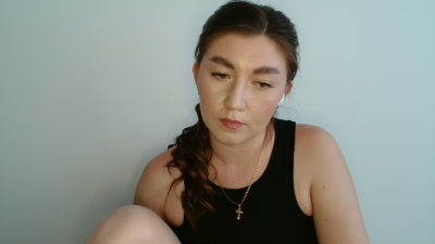 emmamaee live cam on Cam4