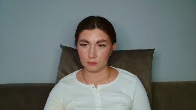 emmamaee live cam on Cam4