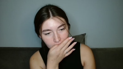 emmamaee live cam on Cam4