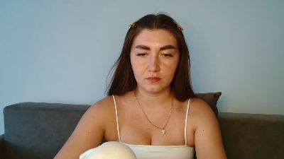 emmamaee live cam on Cam4