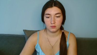 emmamaee live cam on Cam4