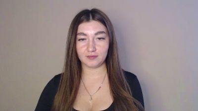 emmamaee live cam on Cam4