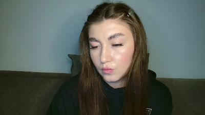 emmamaee live cam on Cam4