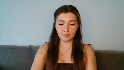 emmamaee live cam on Cam4