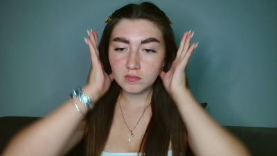 emmamaee live cam on Cam4