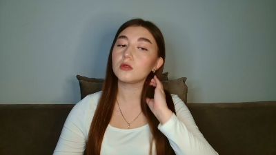emmamaee live cam on Cam4
