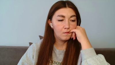emmamaee live cam on Cam4